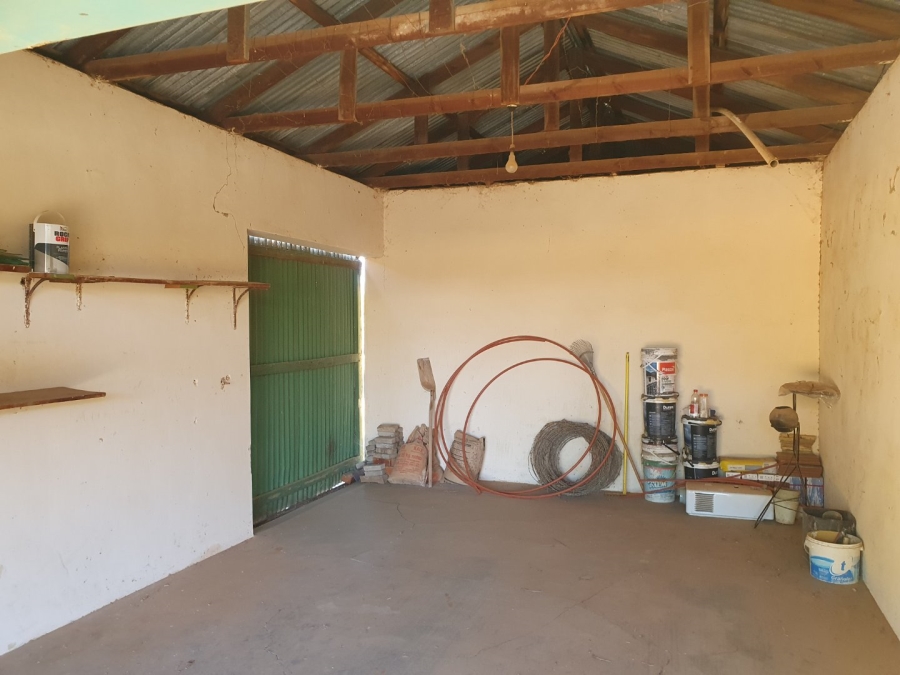 4 Bedroom Property for Sale in Loeriesfontein Northern Cape